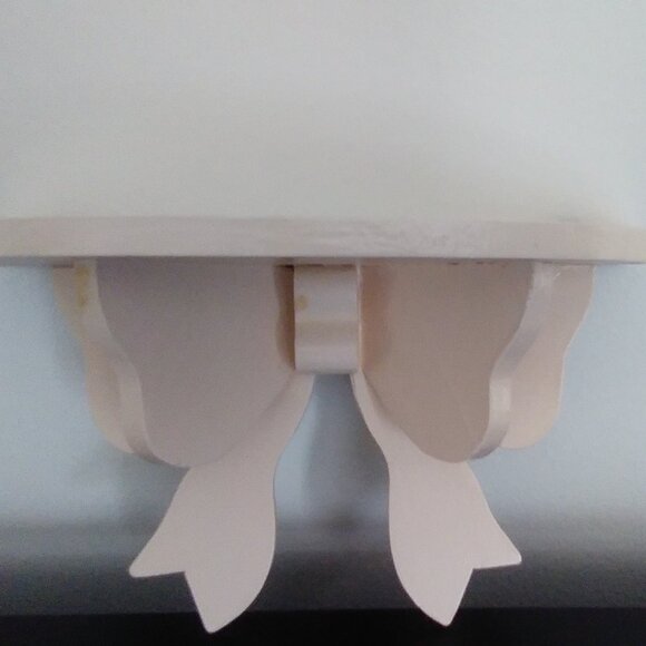 Adorable Wall Mounted Bow Shelf - Picture 5 of 12
